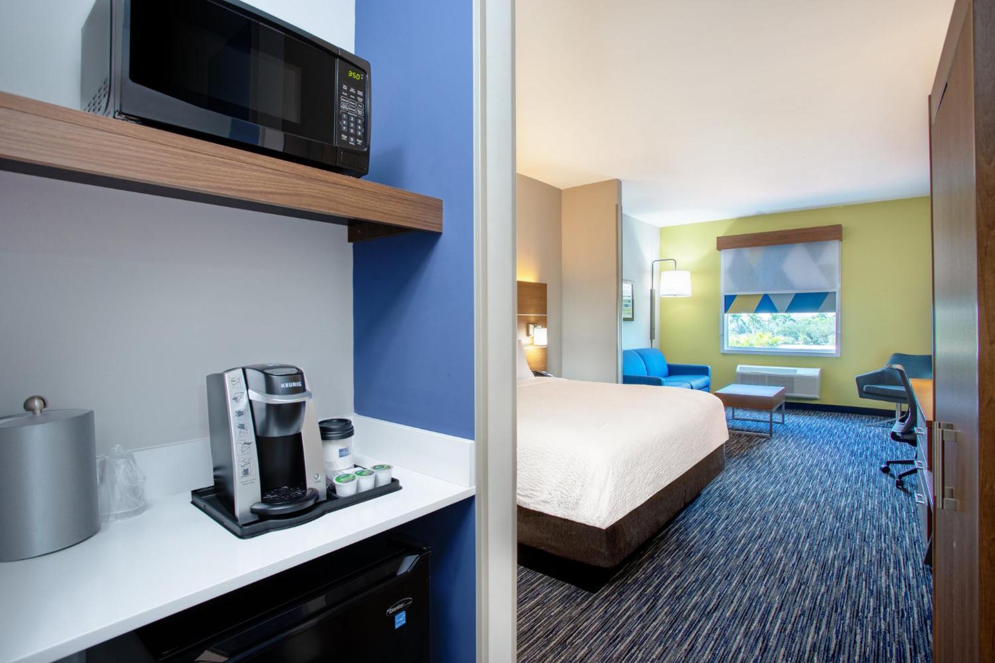 Holiday Inn Express & Suites - Miramar By Ihg Kültér fotó