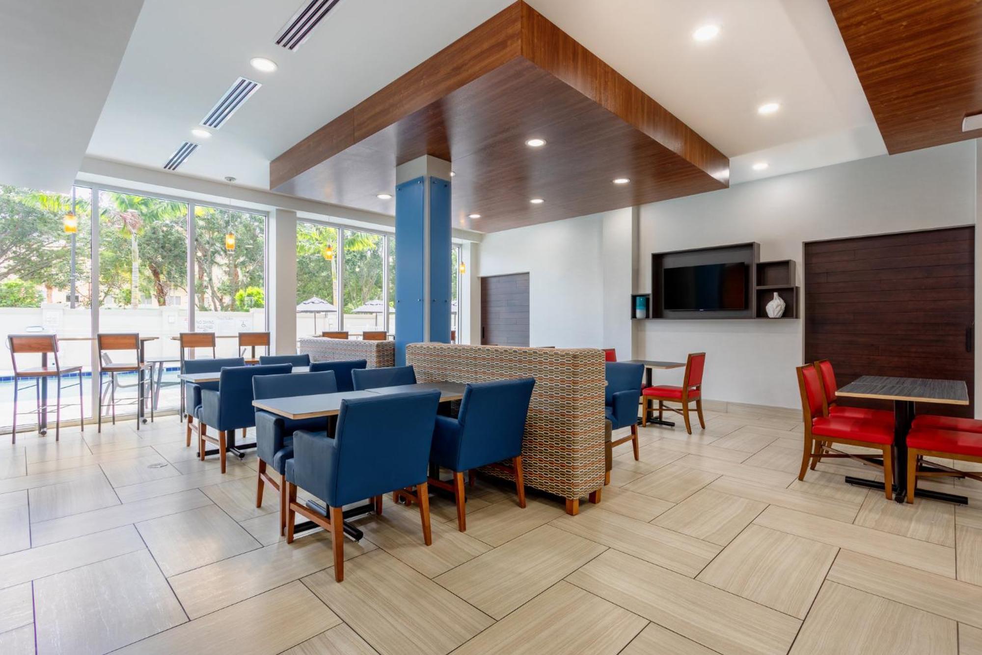 Holiday Inn Express & Suites - Miramar By Ihg Kültér fotó