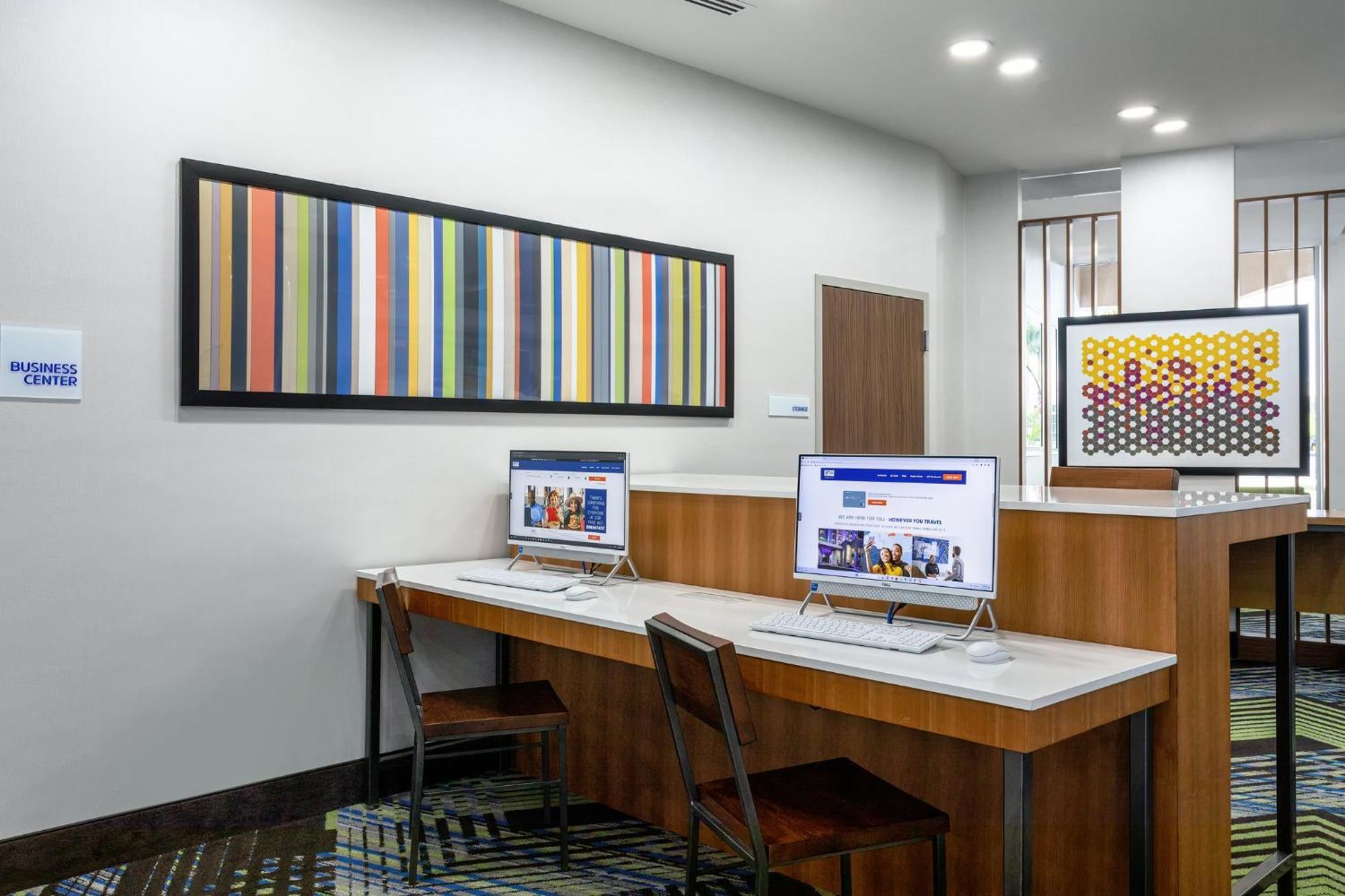 Holiday Inn Express & Suites - Miramar By Ihg Kültér fotó